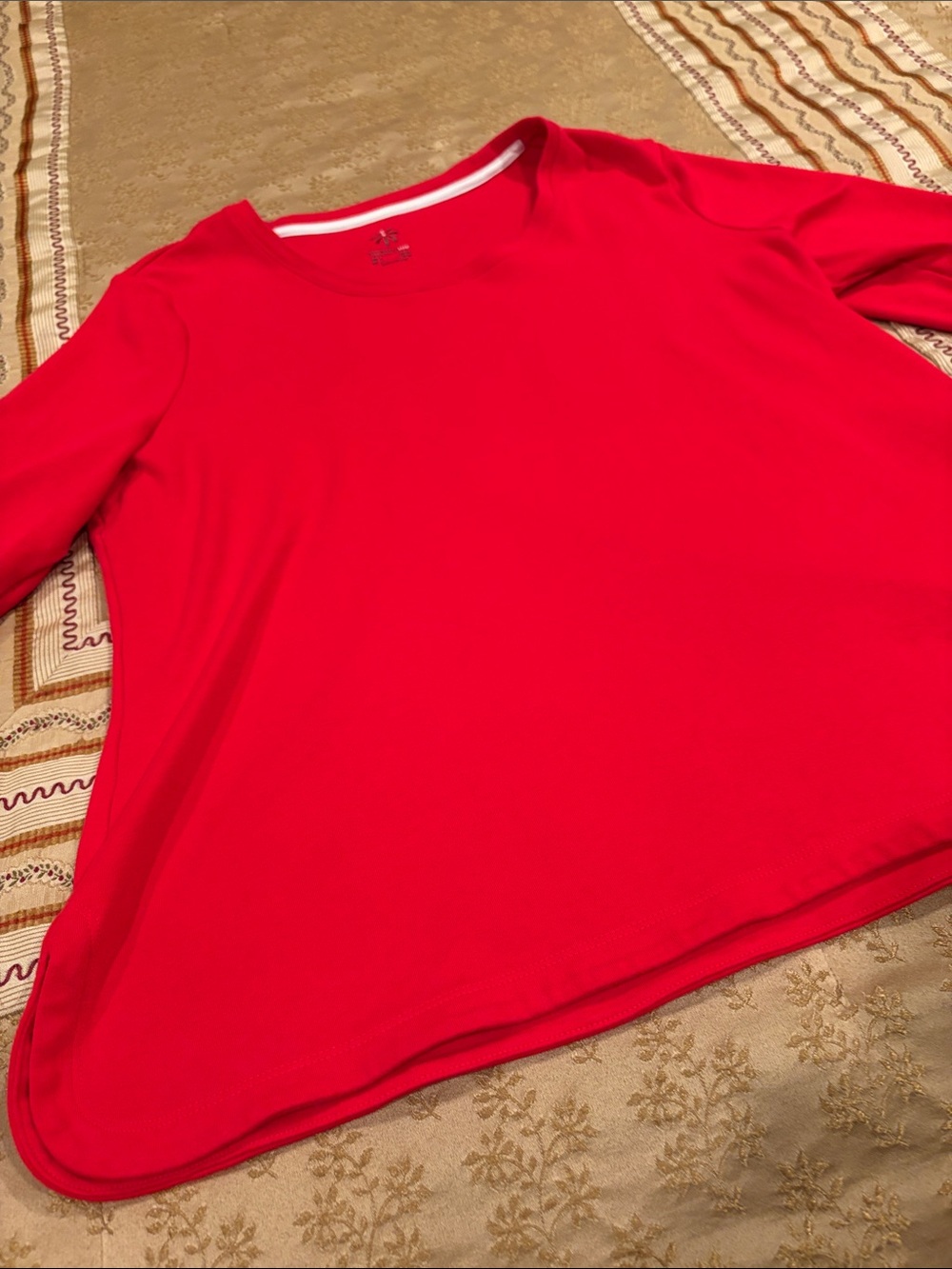Isaac Mizrahi Red Scoop Neck 3/4 Sleeve Top, Soft Cotton, Rounded Hem, L